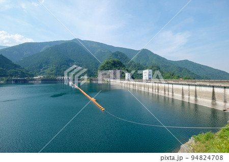 東京都 奥多摩町 夏 奥多摩湖 小河内ダム 東京都 奥多摩町 夏 奥多摩湖 小河内ダム 94824708