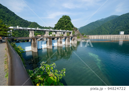 東京都 奥多摩町 夏 奥多摩湖 小河内ダム 東京都 奥多摩町 夏 奥多摩湖 小河内ダム 94824722