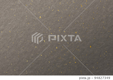 和柄イラスト素材　背景素材　和紙　紙　高級　華やか　金色　金箔 94827349