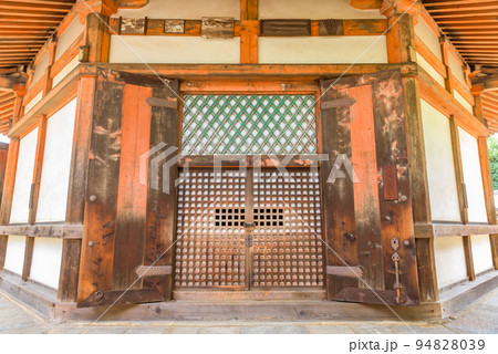 【国宝】法隆寺 西円堂 奈良県生駒郡斑鳩町 世界遺産 【国宝】法隆寺 西円堂 奈良県生駒郡斑鳩町 世界遺産 94828039