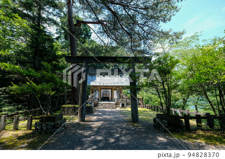 東京都　奥多摩町　夏　小河内神社 94828370