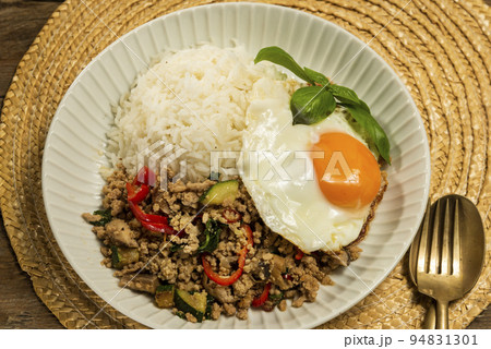 ガパオ　タイ料理 94831301