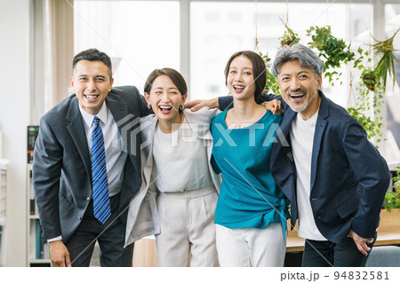 ビジネスパーソンのポートレート 94832581
