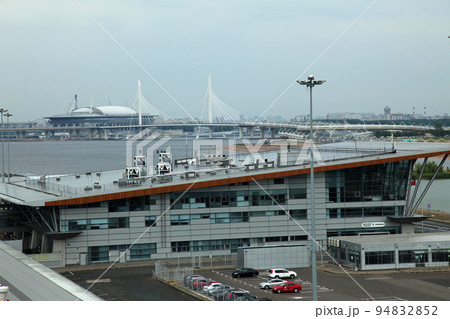 ロシアのサンクトペテルブルク港の港湾風景 ロシアのサンクトペテルブルク港の港湾風景 94832852