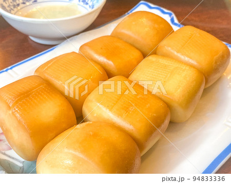 中国料理のデザート・炸饅頭(中華揚げ蒸しパン) 中国料理のデザート・炸饅頭(中華揚げ蒸しパン) 94833336