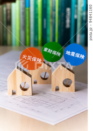 住まいの保険 94841160