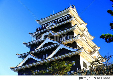 【広島県】リニューアルした福山城天守閣（天守北側鉄板張り） 94841888