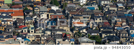 首都圏の密集した住宅地 94843050