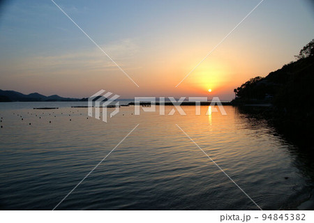 漁港の夕日 春 風景 漁港の夕日 春 風景 94845382