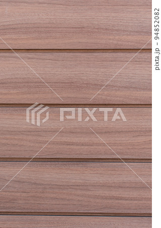 きれいな木目　縦模様のシンプルな壁紙イメージ　　背景テクスチャー素材 94852082