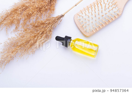 Oil for hair growth. Therapeutic oil to activate hair growth. Beauty and health. Oil for hair growth. Therapeutic oil to activate hair growth. Beauty and health. 94857364
