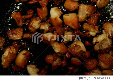 Grilled beef liver on skewers, dark rusty table copy space top view 94858433