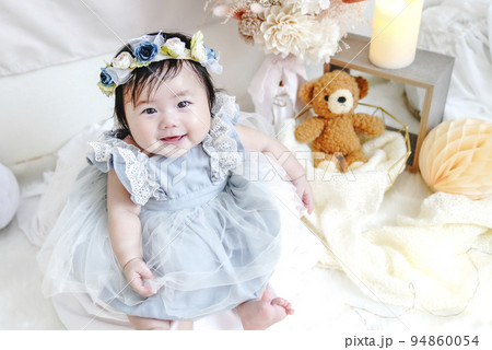 おっちゃんする赤ちゃん 94860054