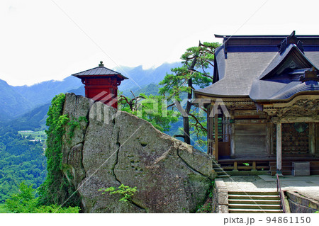 山寺の風景（山形県山形市） 94861150