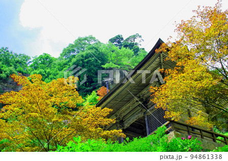 山寺の風景（山形県山形市） 94861338