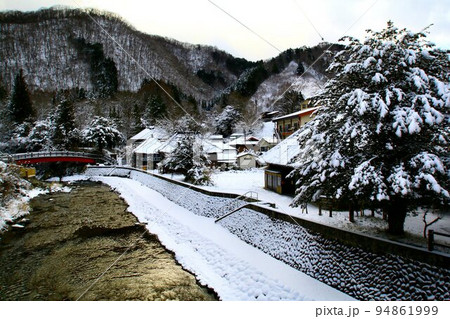 雪景色の朝・平家の隠れ里【湯西川温泉】 雪景色の朝・平家の隠れ里【湯西川温泉】 94861999