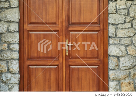 Front Door Open 94865010
