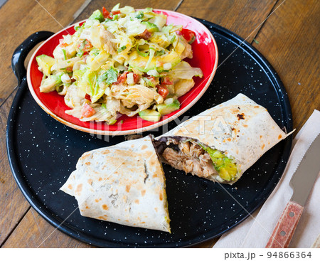 Plate with chicken salad Plate with chicken salad 94866364