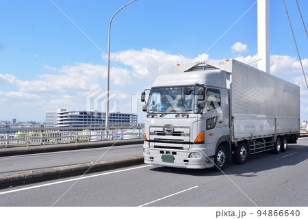 物流　トラック 94866640