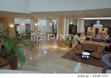 ホテルのロビーラウンジ_ルークプラザホテル 94867107