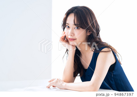 女性 ビューティー 美容 メイク スキンケア 女性 ビューティー 美容 メイク スキンケア 94867397