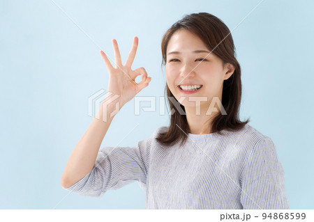 30代女性のポートレート 30代女性のポートレート 94868599
