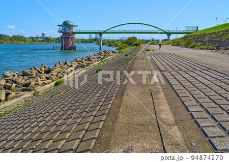 東京都葛飾区金町浄水場 江戸川の第3取水塔(ドーム型屋根) 東京都葛飾区金町浄水場 江戸川の第3取水塔(ドーム型屋根) 94874270
