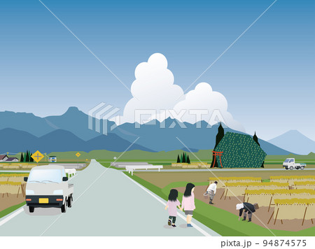 田舎の農村風景と稲刈り 94874575