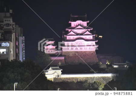 姫路城と青空 姫路城と青空 94875881