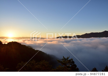 野迫川村の雲海 94877281