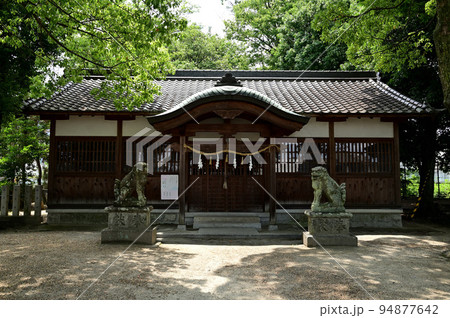 北花内神明神社の拝殿 94877642