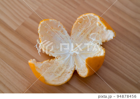 みかんの皮 94878456