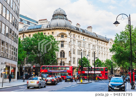 ロンドンの朝 ラッセル・スクウェア ※一部ソフトフォーカス ロンドンの朝 ラッセル・スクウェア ※一部ソフトフォーカス 94878795