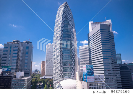 《東京都》新宿西口駅前・都市風景 94879166