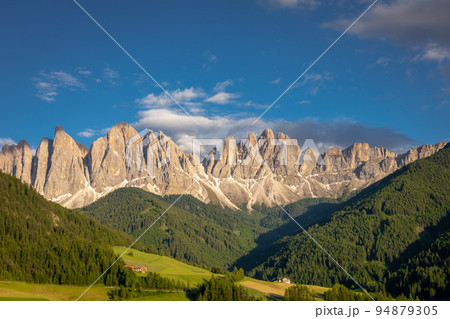 St. Magdalena in Funes valley, pinnacles at dramatic sunset, Dolomites , Italy 94879305