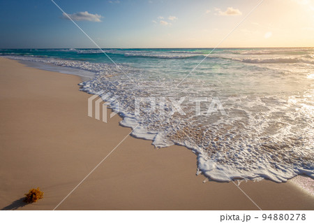 Cancun idyllic caribbean beach at sunset, Riviera Maya, Mexico Cancun idyllic caribbean beach at sunset, Riviera Maya, Mexico 94880278