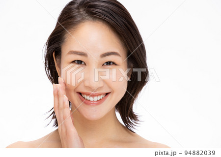 若い女性の美容イメージ 若い女性の美容イメージ 94882039