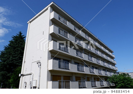 解体を待つ昭和の団地 解体を待つ昭和の団地 94883454