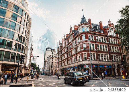 ロンドンの街角 ホルボーン ※一部ソフトフォーカス ロンドンの街角 ホルボーン ※一部ソフトフォーカス 94883609