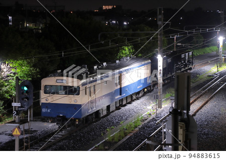 深夜の車両基地に佇むクモユニ143系電車とホッパ車_2022/9/9撮影 深夜の車両基地に佇むクモユニ143系電車とホッパ車_2022/9/9撮影 94883615