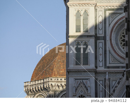 Florence dome santa maria del fiore detail 94884112