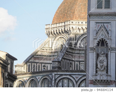 Florence dome santa maria del fiore detail 94884114