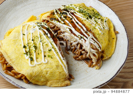 オムソバ 焼きそば オムソバ 焼きそば 94884877