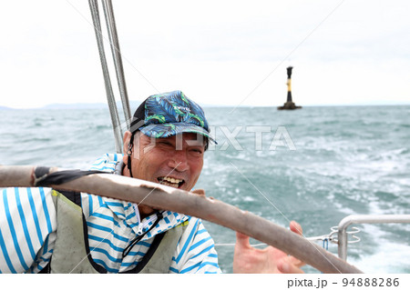 沼島に向かって機走中 94888286