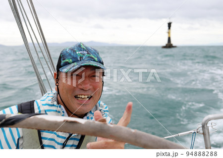 沼島に向かって機走中 94888288