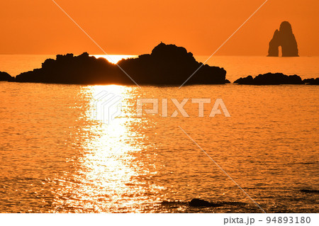 五島灘、角力灘、大角力の夕景 94893180