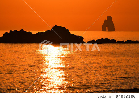 五島灘、角力灘、大角力の夕景 94893186