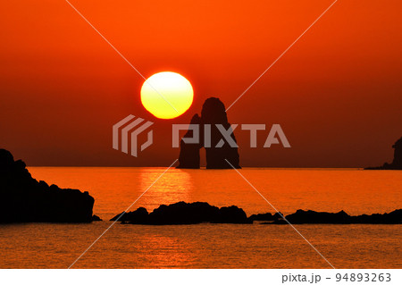 五島灘、角力灘、大角力の夕景 94893263