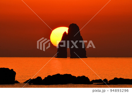 五島灘、角力灘、大角力の夕景 94893296