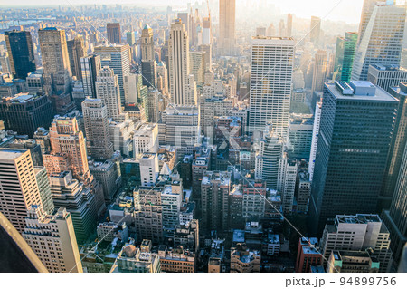 Skyline of New York with the Empire State Building, Manhattan, USA Skyline of New York with the Empire State Building, Manhattan, USA 94899756